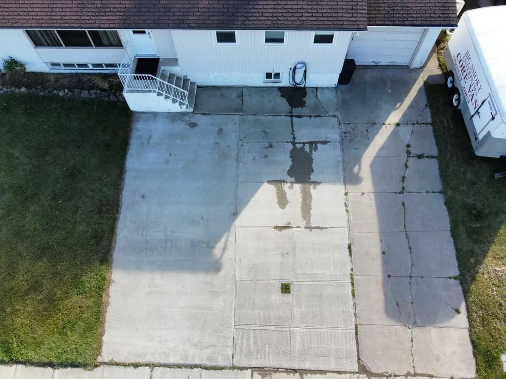 525 6 Avenue Fox Creek AB T0H 1P0