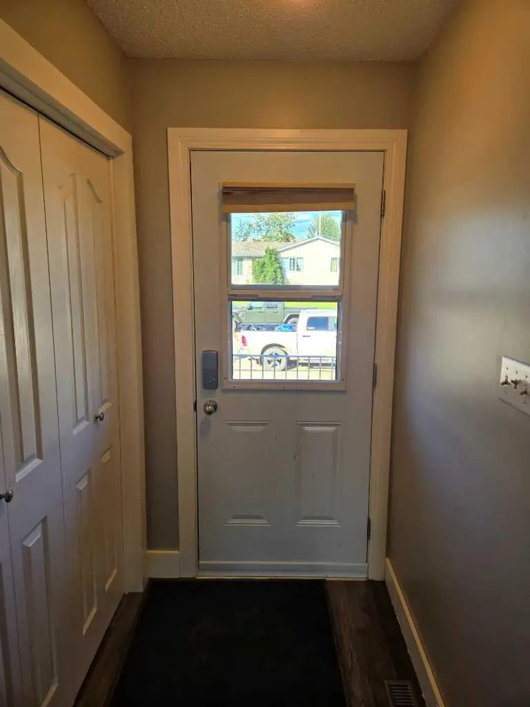 525 6 Avenue Fox Creek AB T0H 1P0