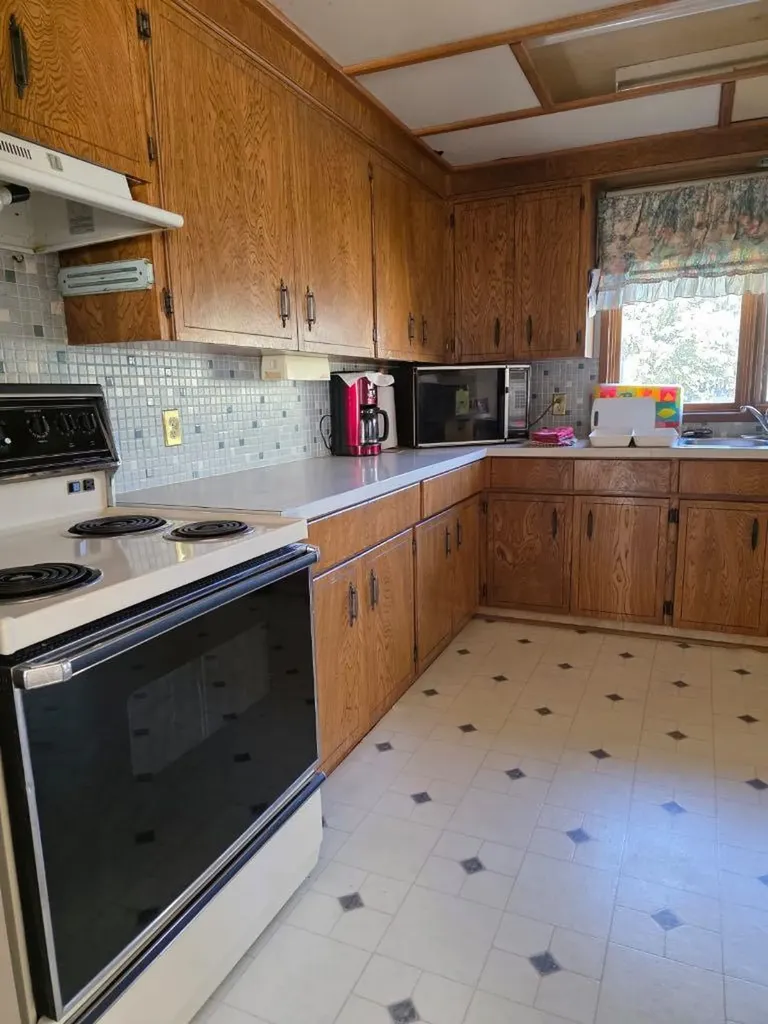 4716 55 Avenue Provost AB T0B3S0