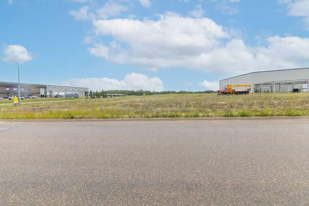 6926 66 Street Lloydminster AB T9V 3R7