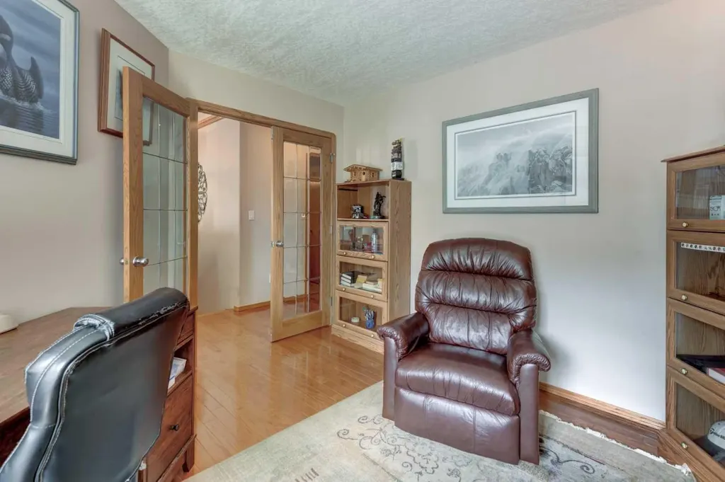 3 Strathmore Lakes Bay Strathmore AB T1P 1L8