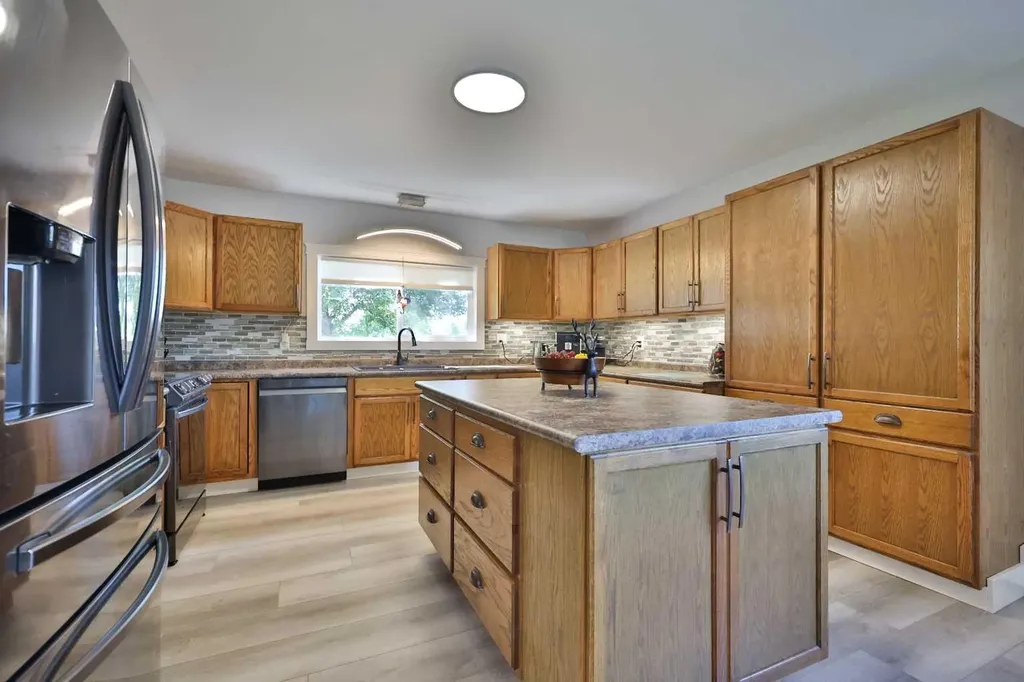 228 Centre Street Magrath AB T0K 1J0