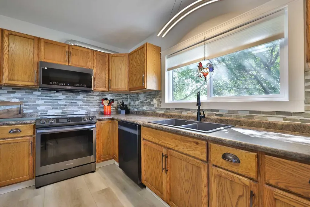 228 Centre Street Magrath AB T0K 1J0