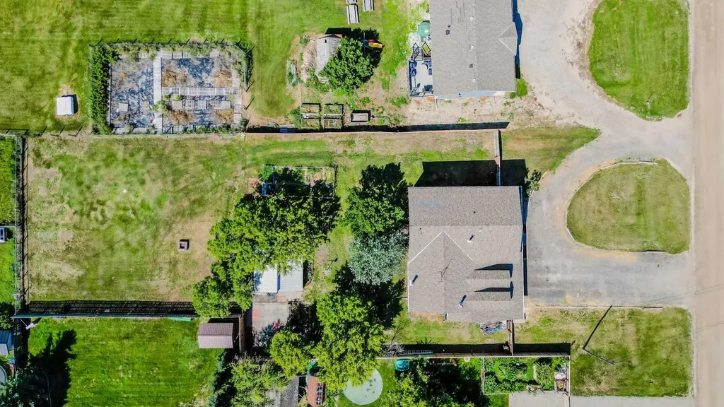 228 Centre Street Magrath AB T0K 1J0