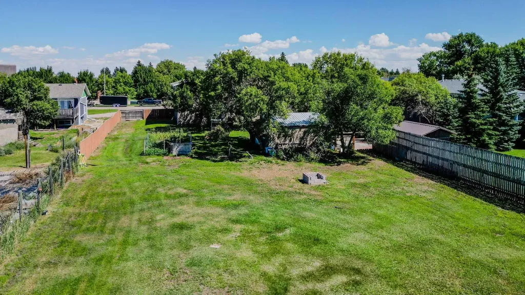 228 Centre Street Magrath AB T0K 1J0