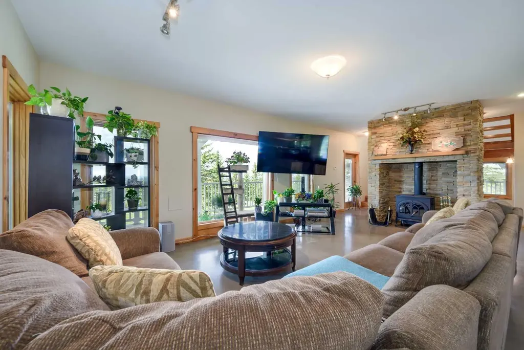 38139 Range Road 265 Rural Red Deer County AB T4E 0Z3