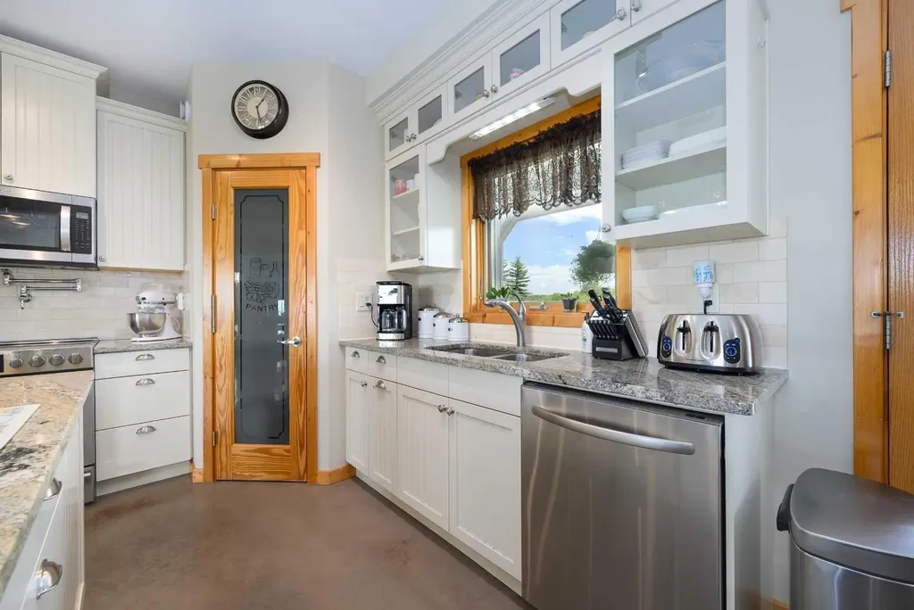 38139 Range Road 265 Rural Red Deer County AB T4E 0Z3
