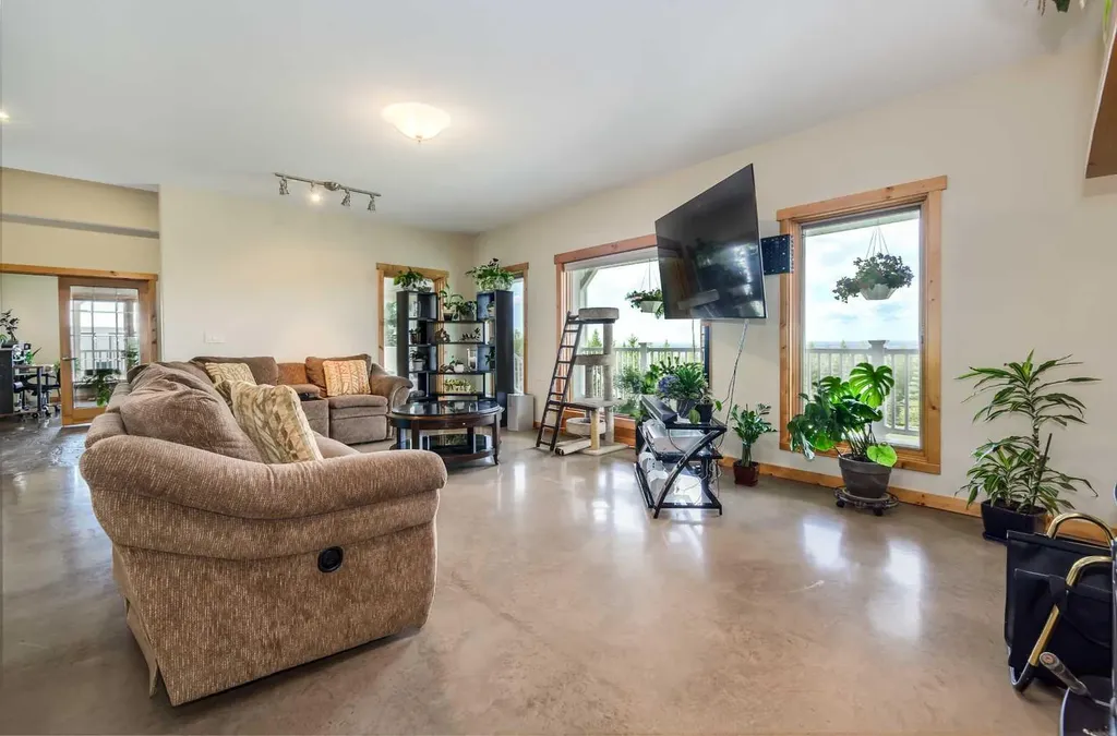 38139 Range Road 265 Rural Red Deer County AB T4E 0Z3