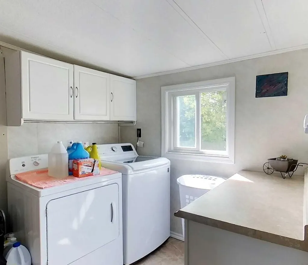 5124 8 Avenue Edson AB T7E 1K6