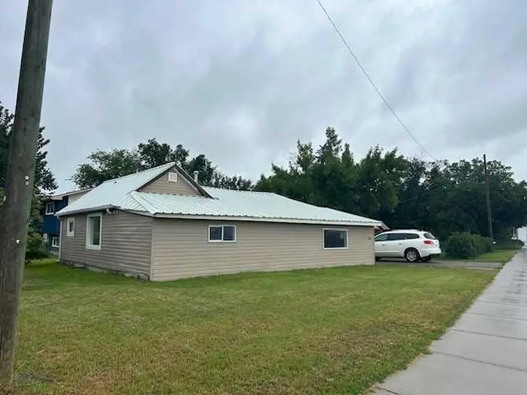 Coaldale AB, 2012 18 Avenue