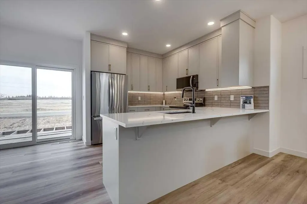 56 Emmett Crescent Red Deer AB T4P 3G8