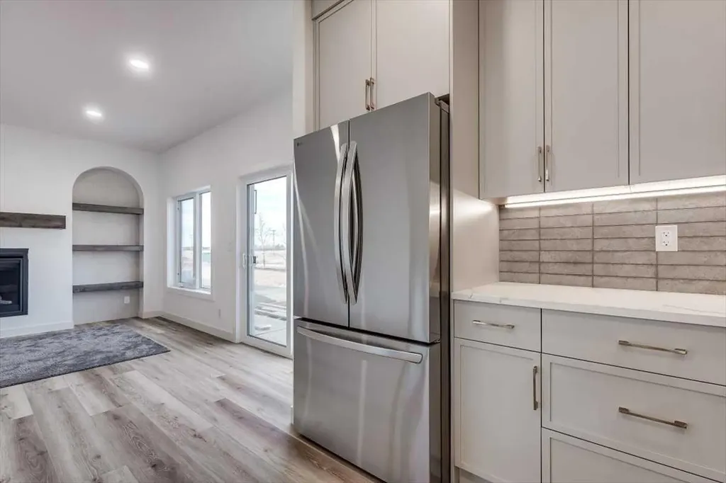 56 Emmett Crescent Red Deer AB T4P 3G8