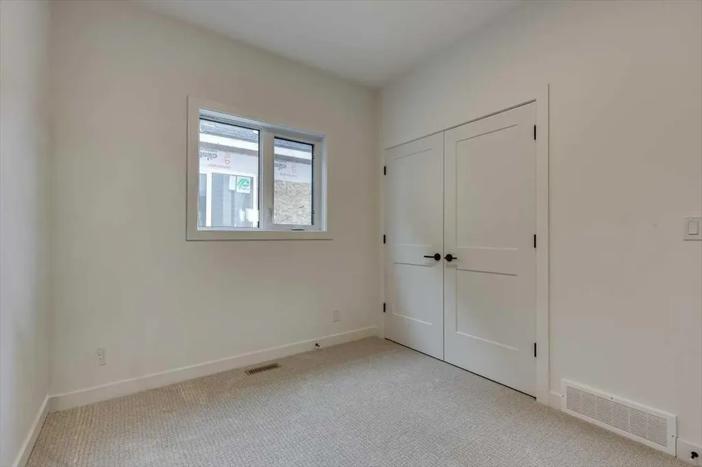 56 Emmett Crescent Red Deer AB T4P 3G8