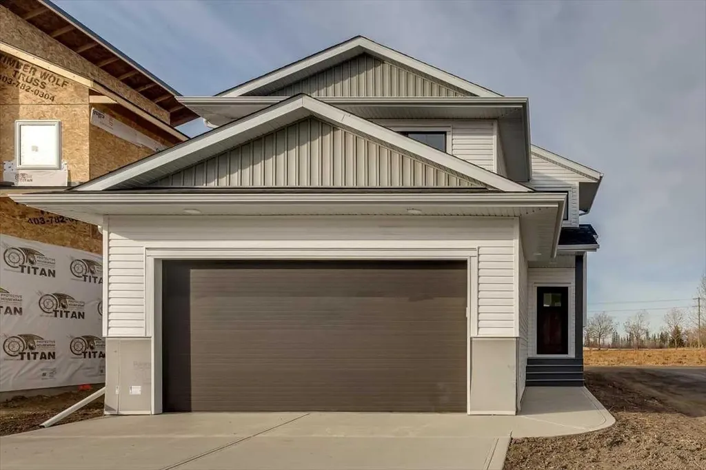 56 Emmett Crescent Red Deer AB T4P 3G8