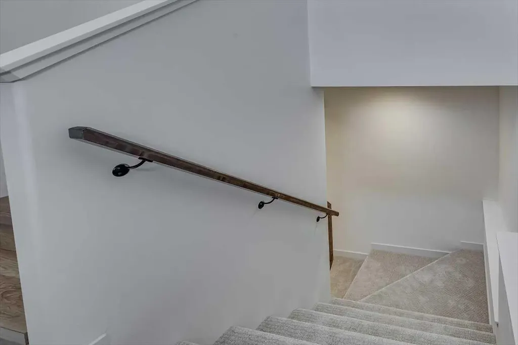 56 Emmett Crescent Red Deer AB T4P 3G8