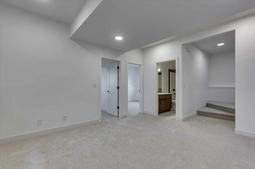 56 Emmett Crescent Red Deer AB T4P 3G8