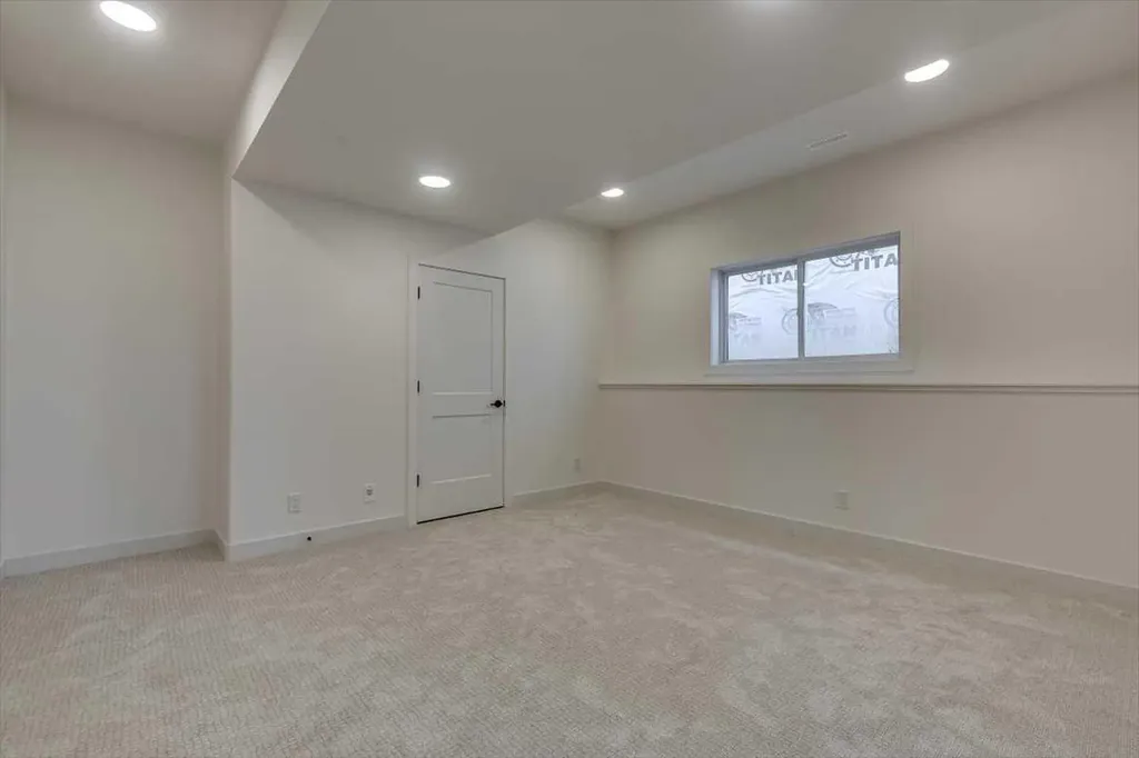 56 Emmett Crescent Red Deer AB T4P 3G8