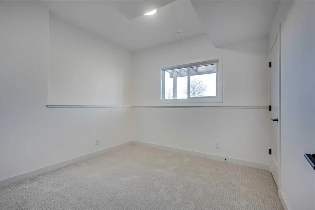 56 Emmett Crescent Red Deer AB T4P 3G8