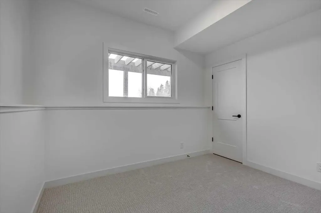 56 Emmett Crescent Red Deer AB T4P 3G8