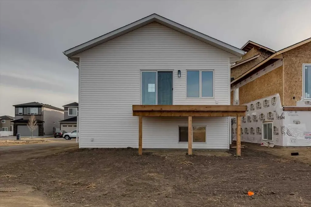 56 Emmett Crescent Red Deer AB T4P 3G8