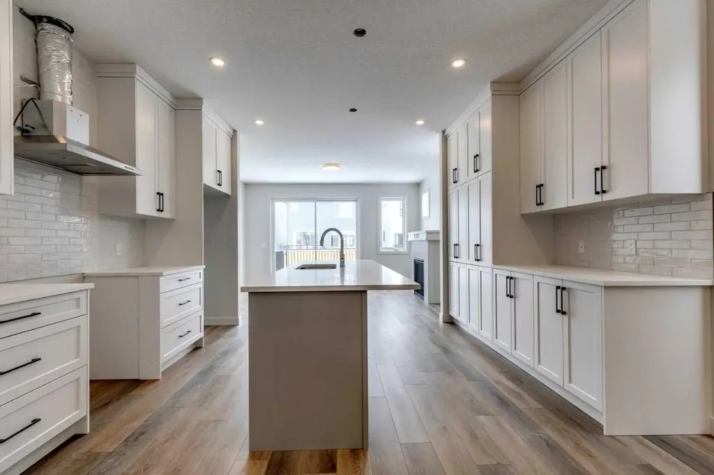 435 Rivercrest Road Cochrane AB T4C 3C6