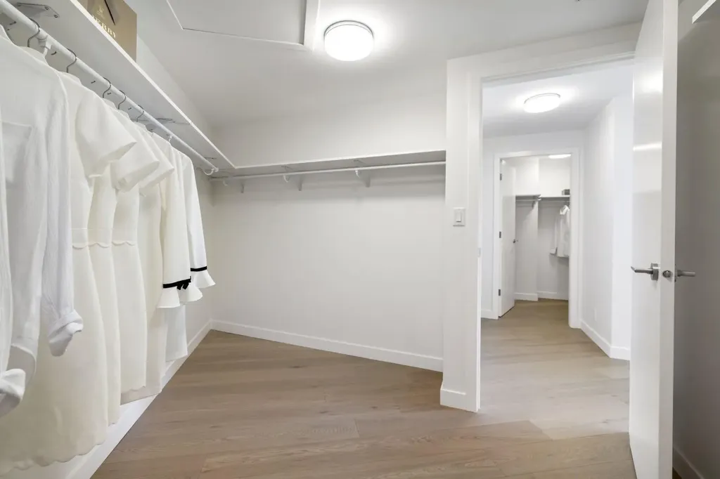 88 Waterfront Mews SW Calgary AB T2P 1K7