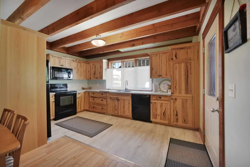 460 Summer Crescent Rural Ponoka County AB T0C 2J0