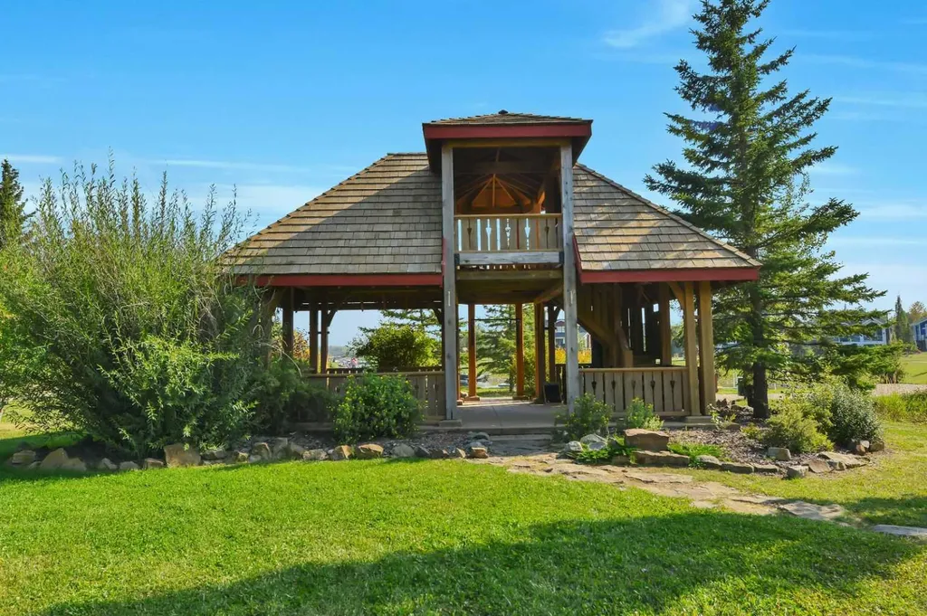 460 Summer Crescent Rural Ponoka County AB T0C 2J0