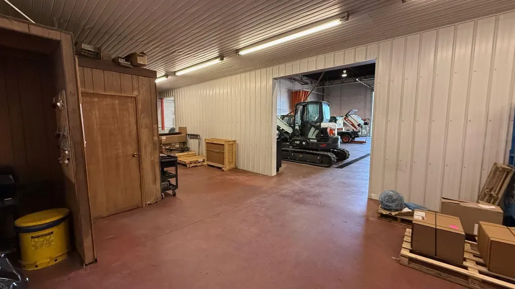 610 30 Street N Lethbridge AB T1H 5G6