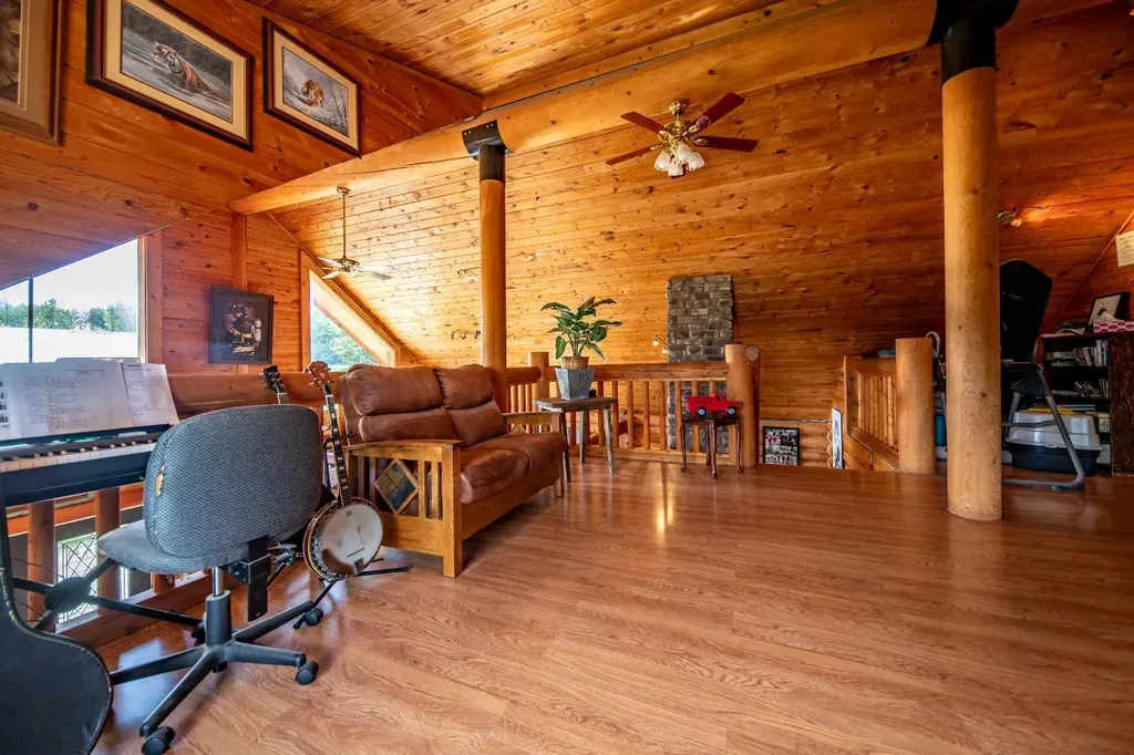69067 Highway 40 Grovedale AB T0H 1X0