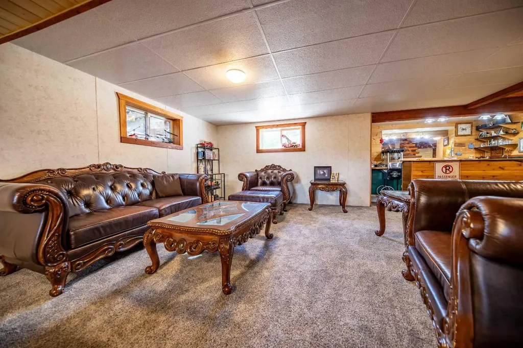 69067 Highway 40 Grovedale AB T0H 1X0
