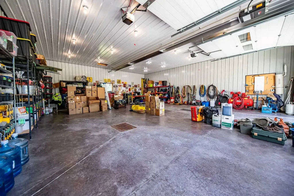 69067 Highway 40 Grovedale AB T0H 1X0