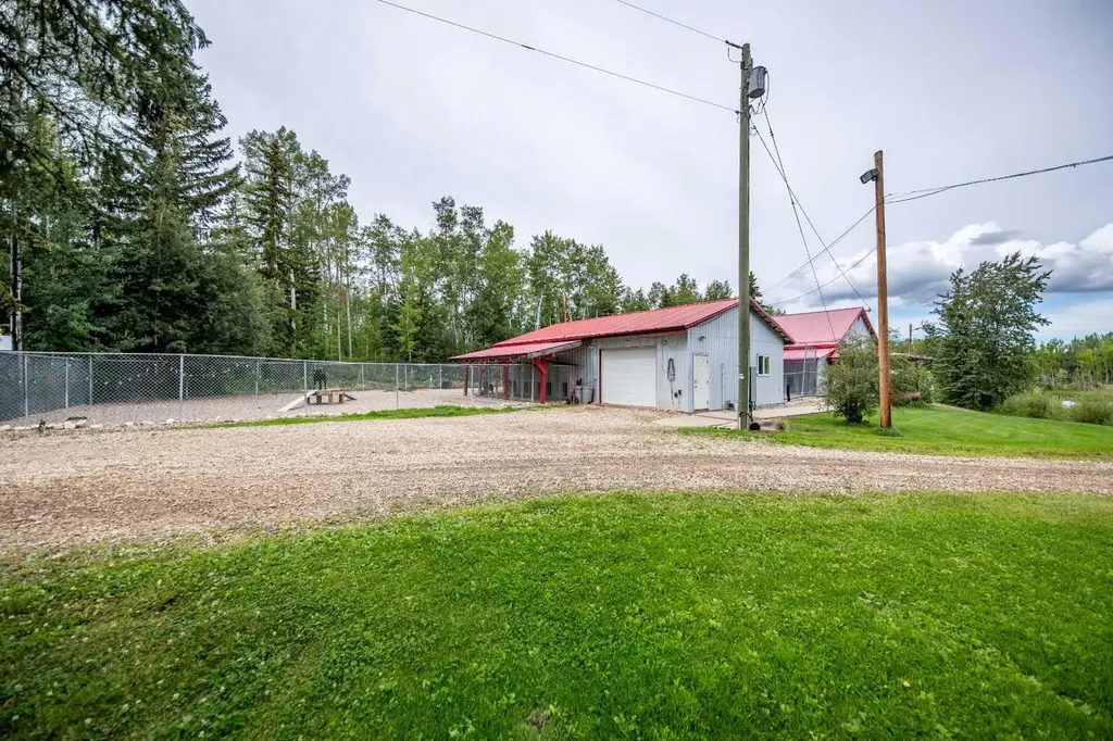 69067 Highway 40 Grovedale AB T0H 1X0