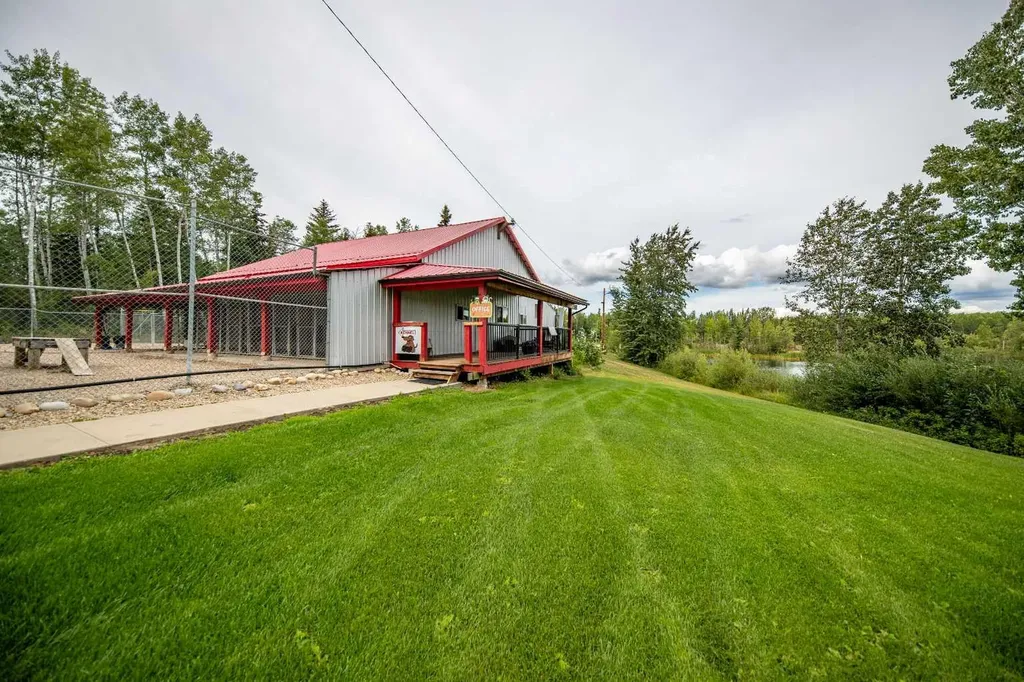 69067 Highway 40 Grovedale AB T0H 1X0