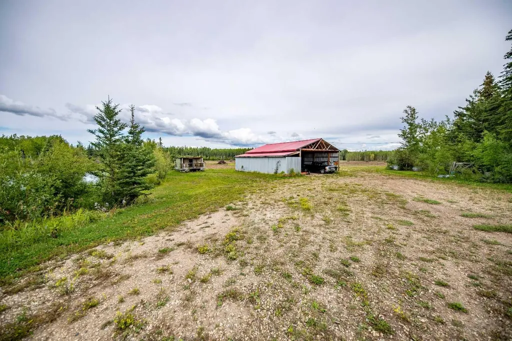 69067 Highway 40 Grovedale AB T0H 1X0