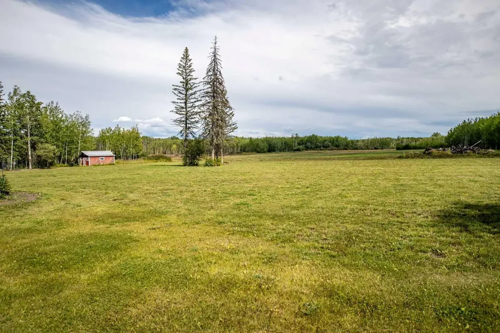 69067 Highway 40 Grovedale AB T0H 1X0