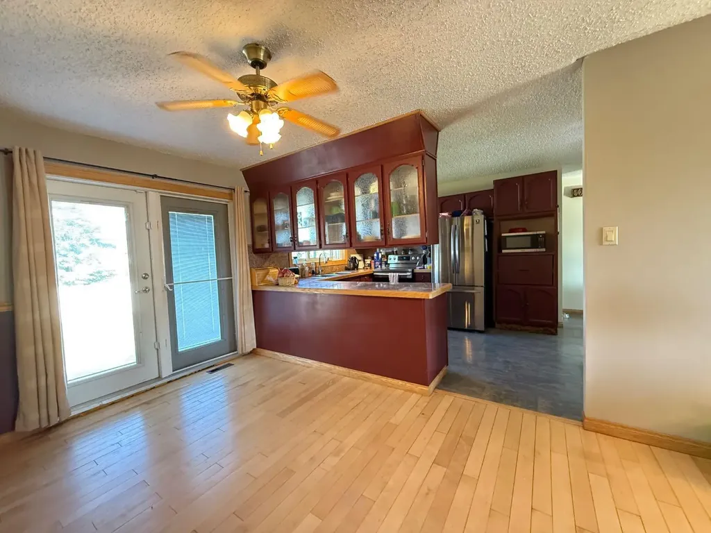 5804 48a Street High Prairie AB T0G 1E0