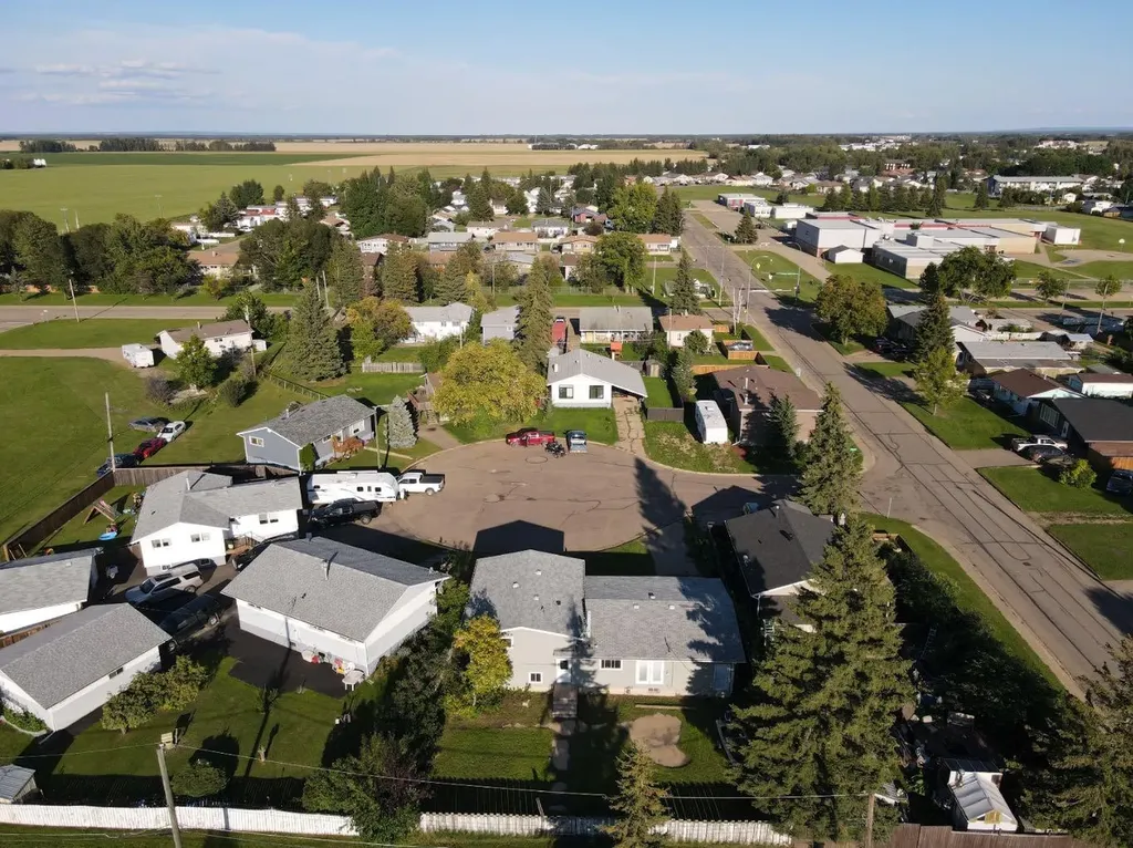 5804 48a Street High Prairie AB T0G 1E0