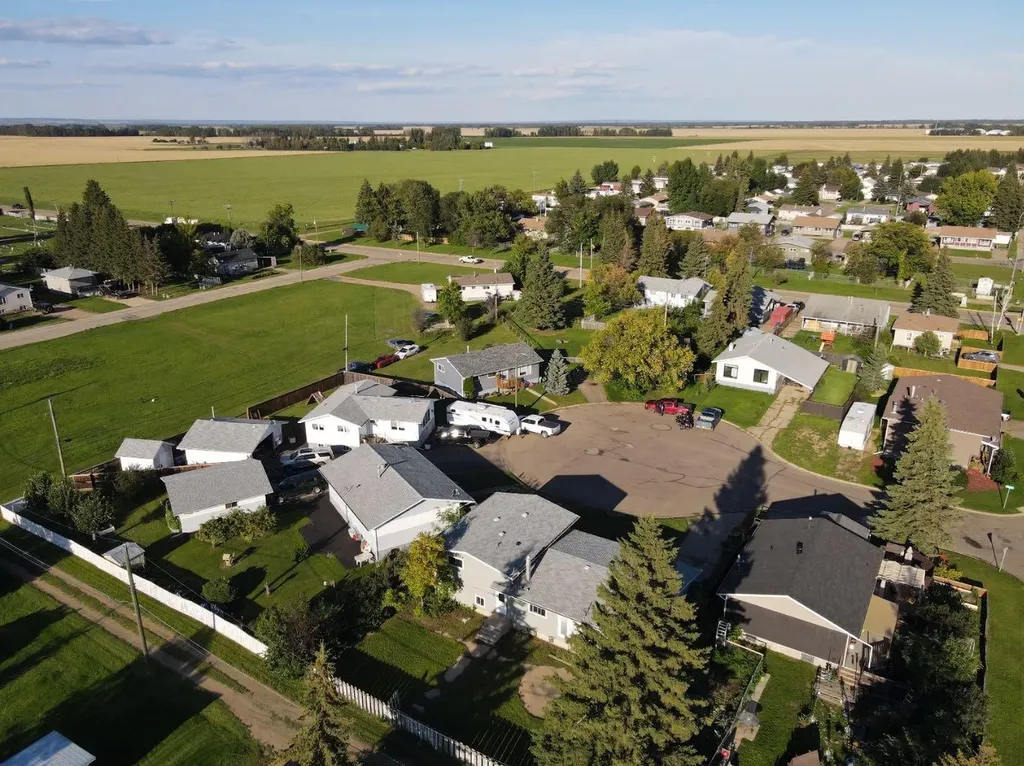 5804 48a Street High Prairie AB T0G 1E0