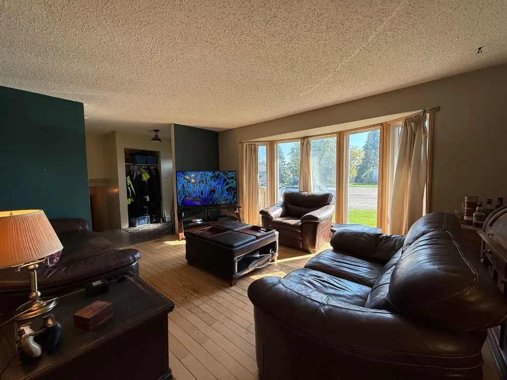 5804 48a Street High Prairie AB T0G 1E0