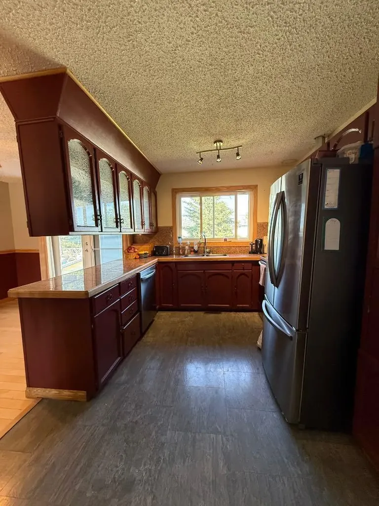 5804 48a Street High Prairie AB T0G 1E0