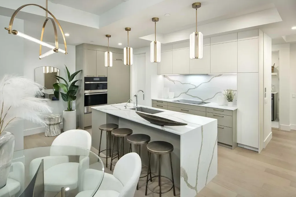 4185 Norford Avenue NW Calgary AB T3B 6V2