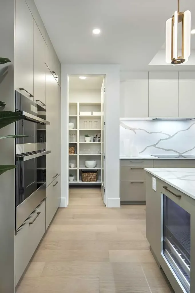 4185 Norford Avenue NW Calgary AB T3B 6V2