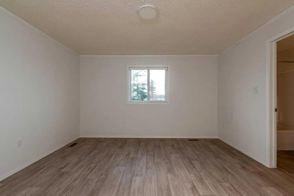 5308 57 Street Lloydminster AB T9V 2A3
