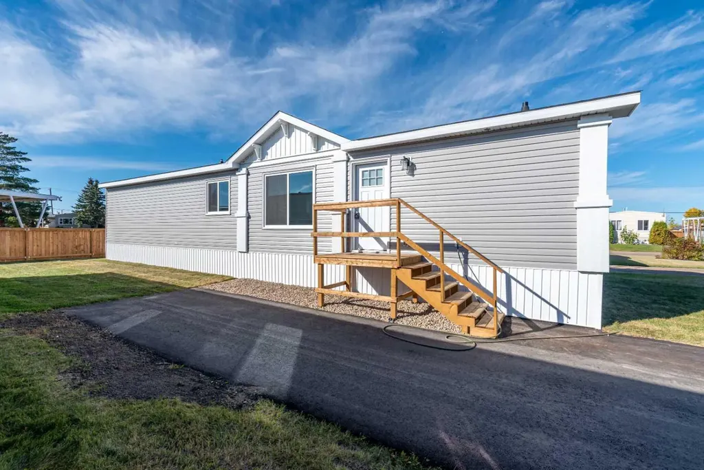 5308 57 Street Lloydminster AB T9V 2A3