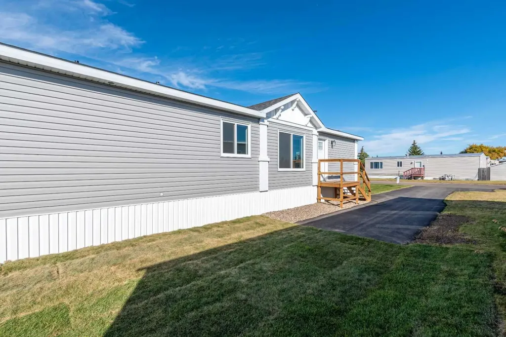 5308 57 Street Lloydminster AB T9V 2A3