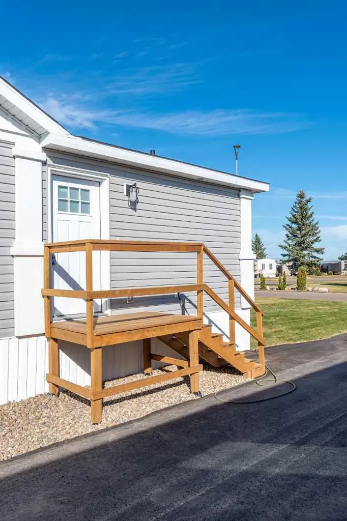 5308 57 Street Lloydminster AB T9V 2A3