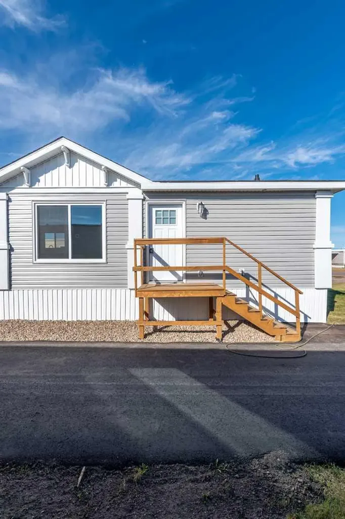 5308 57 Street Lloydminster AB T9V 2A3