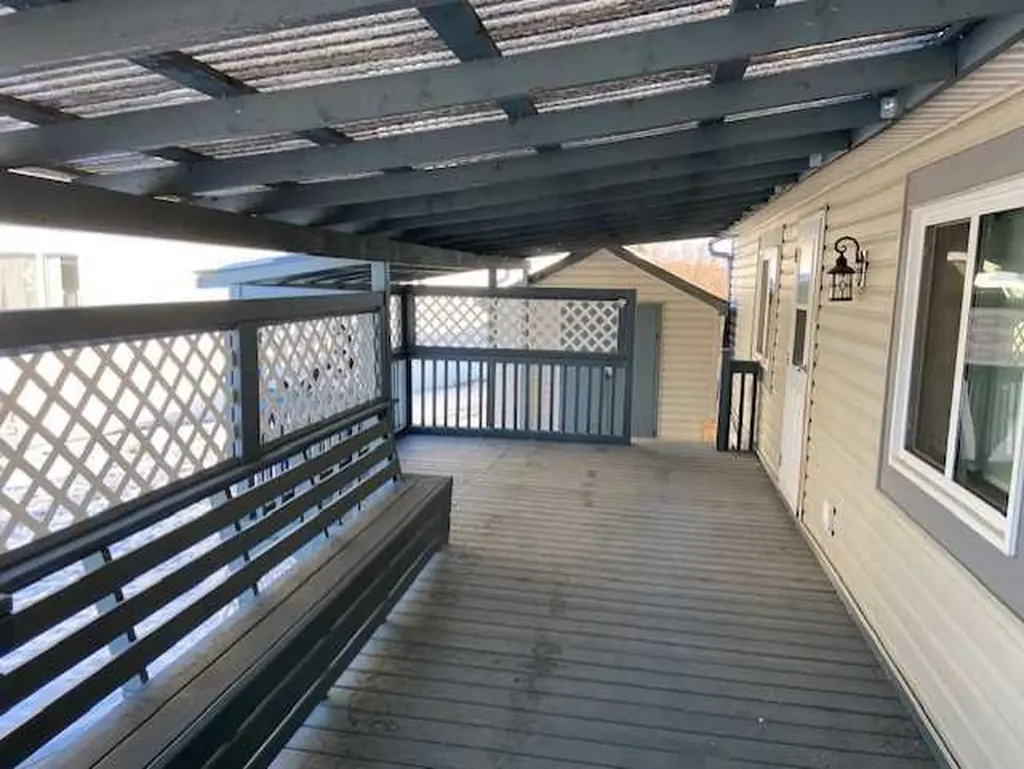 7928 97 Avenue Peace River AB T8S1W6