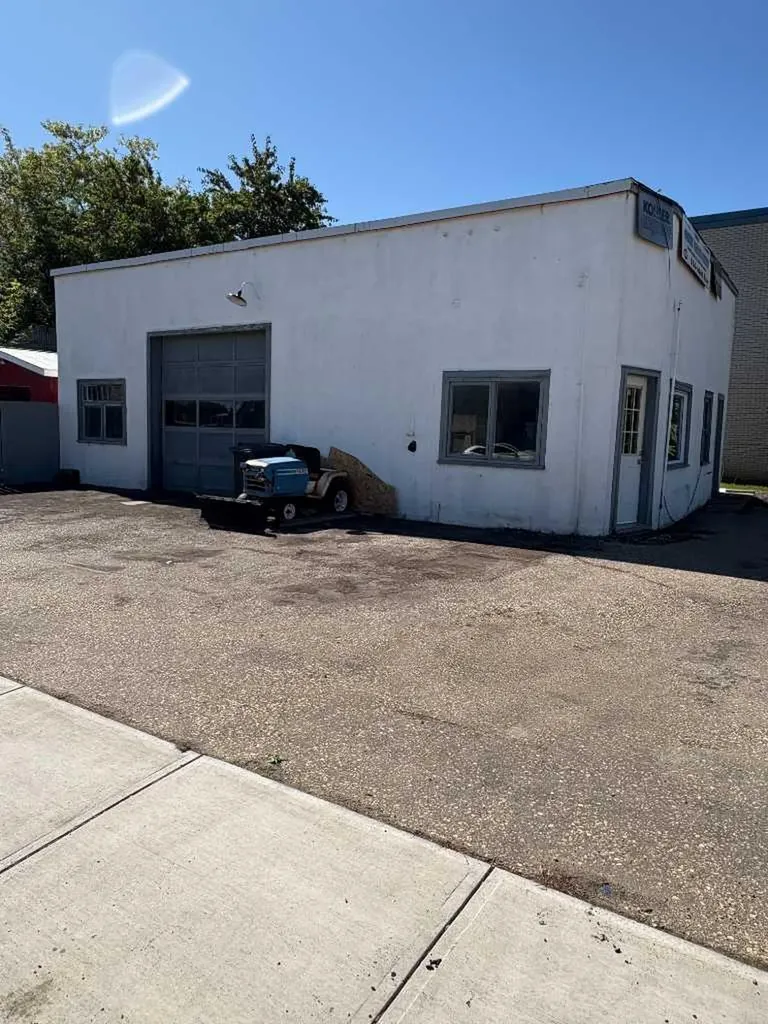 5101 51 Street Olds AB T4H 1H1